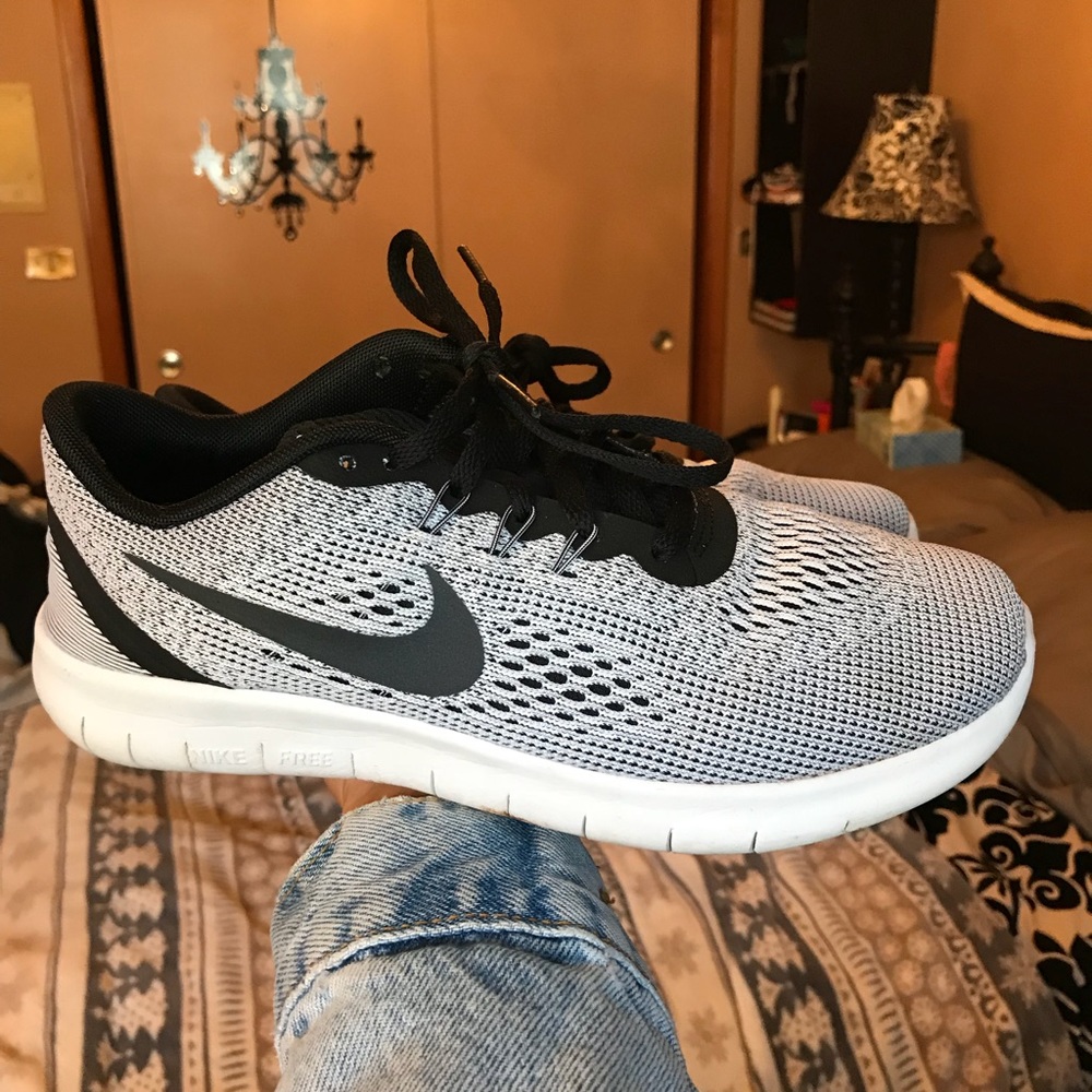 LIKE NEW Nike free run